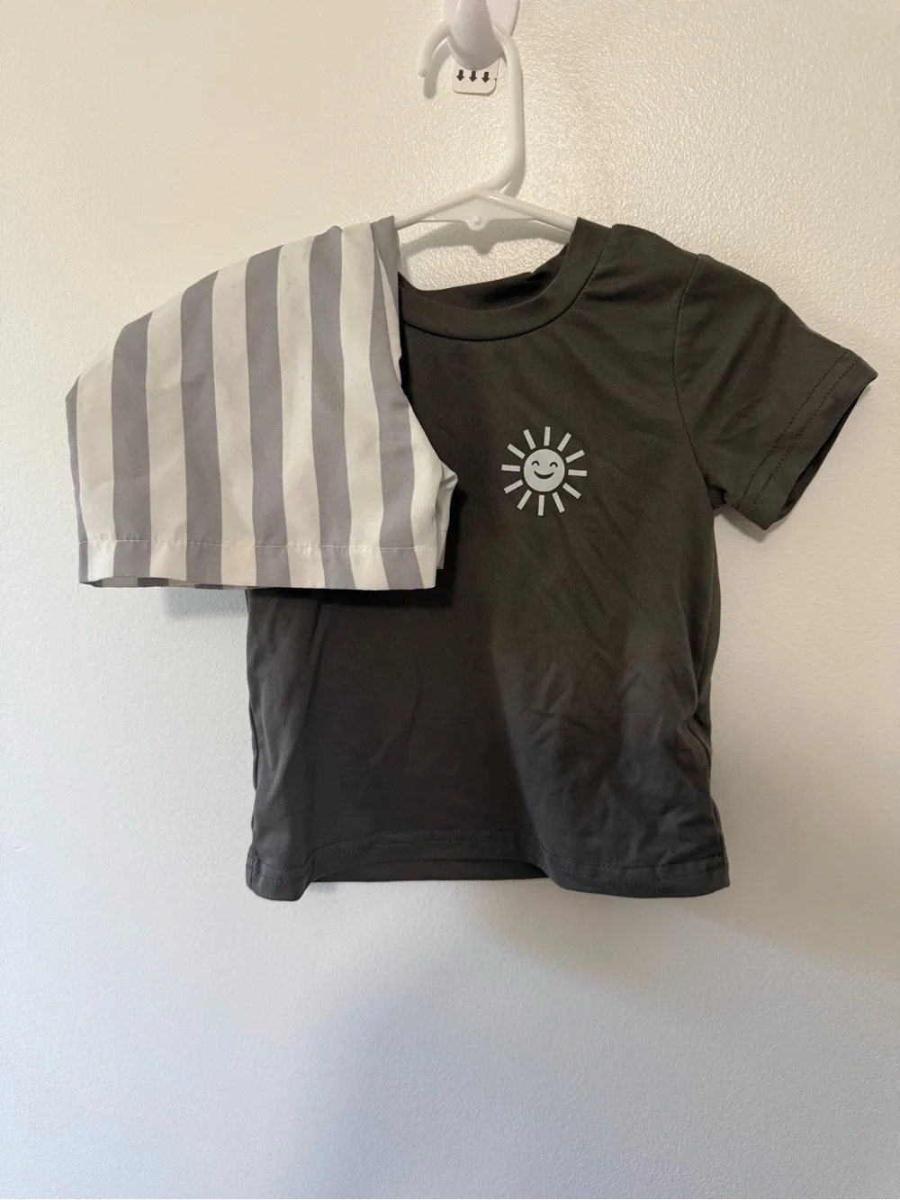 Kids Short Sleeve Sun Graphic Tee and Shorts